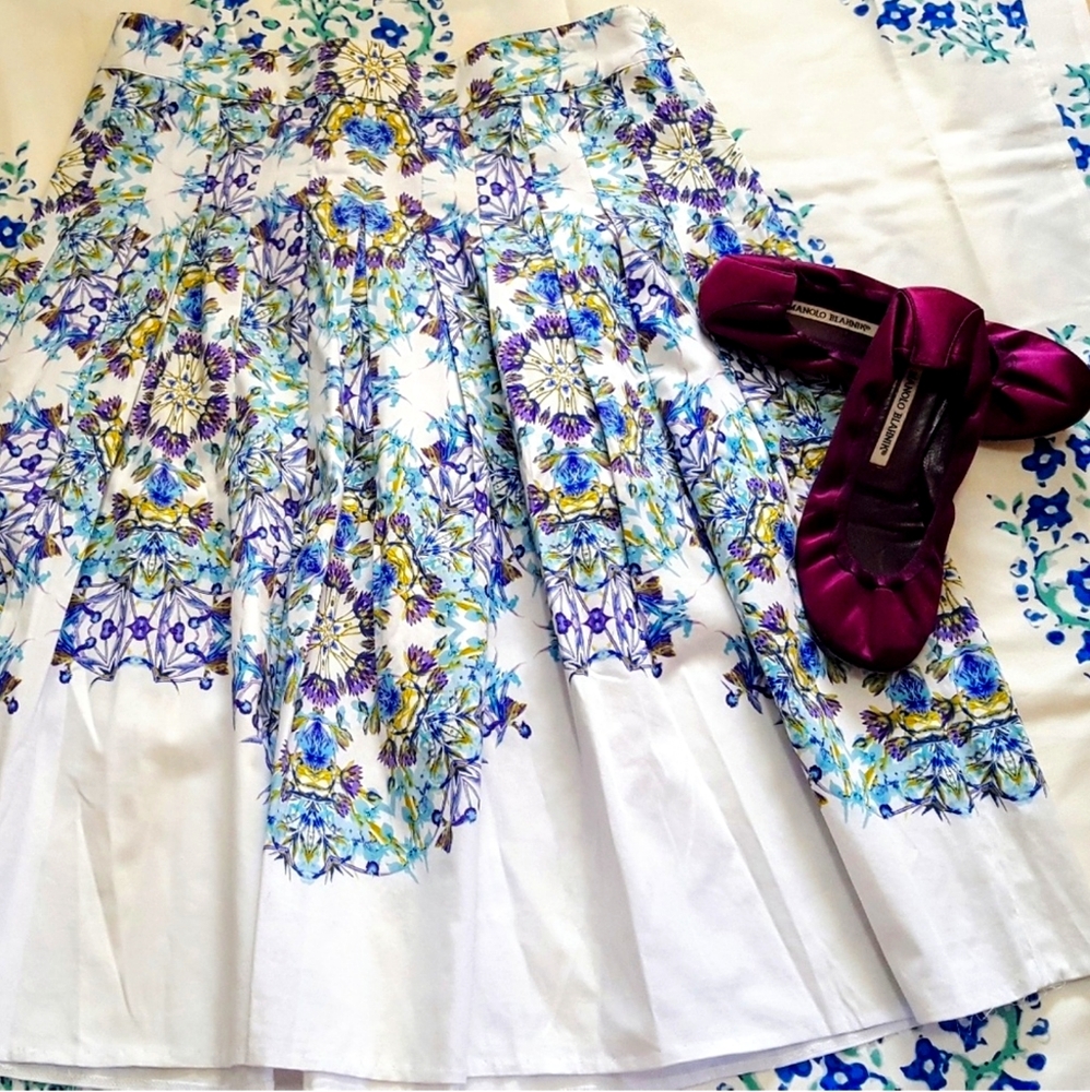 Beautiful Skirt size 8
